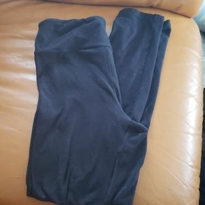 EUC OS lularoe black leggings